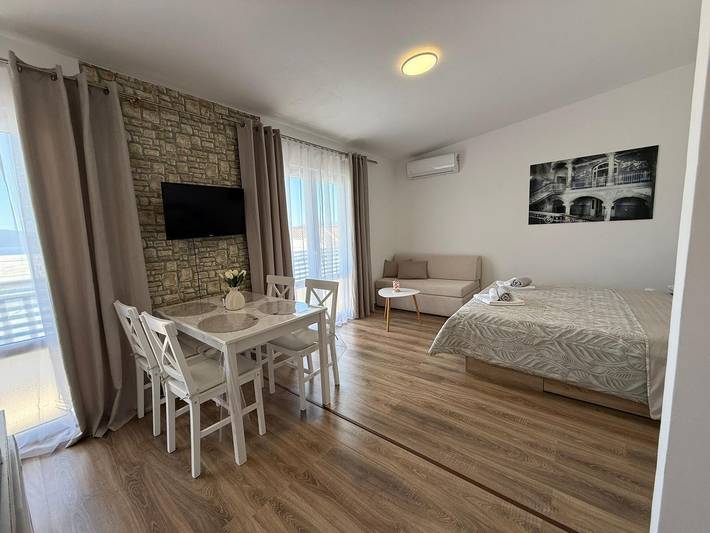 Ganze Wohnung, Studio Appartement mit Terrasse und Meerblick Gradac, Makarska -a in Gradac, Makarska Riviera