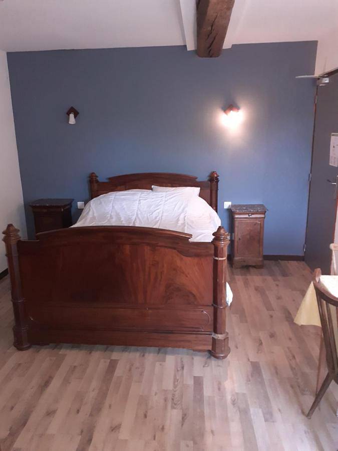 Gîte pour 2 personnes, avec vue et balcon à Rogny-les-Sept-Écluses - 2