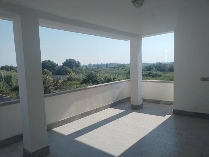 Gîte pour 5 personnes, avec Balcon et Terrasse à Torre Chianca - 4