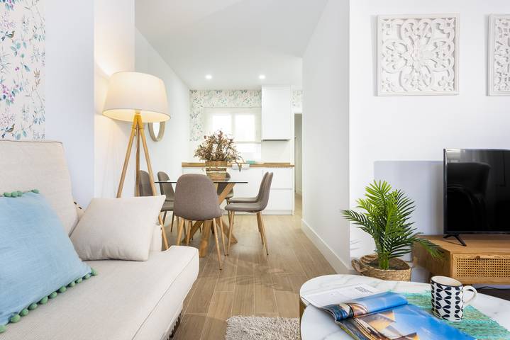 Ganze Wohnung, Ferienwohnung für 5 Personen mit Balkon in Casco Antiguo, Sevilla