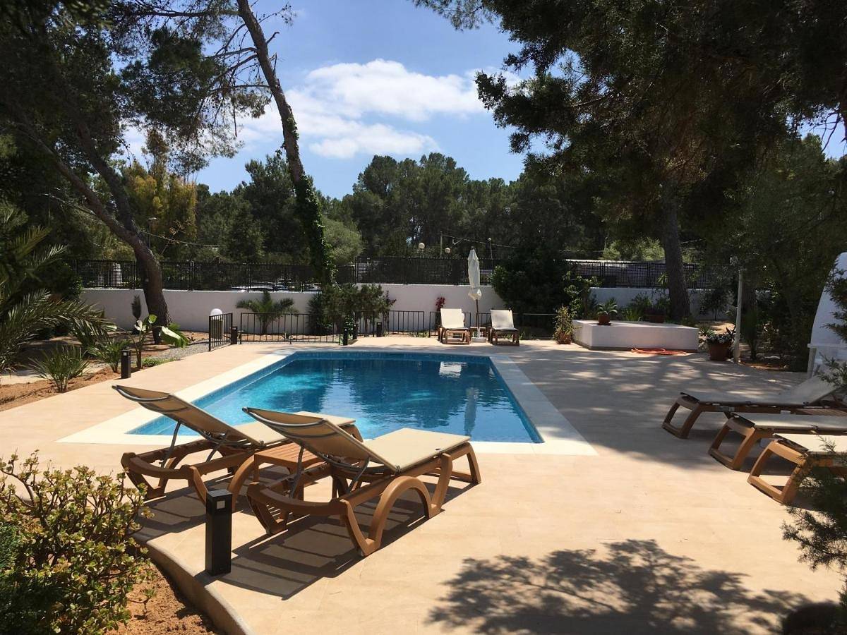 Five-Bedroom House in Ocean Beach Ibiza, Sant Antoni de Portmany