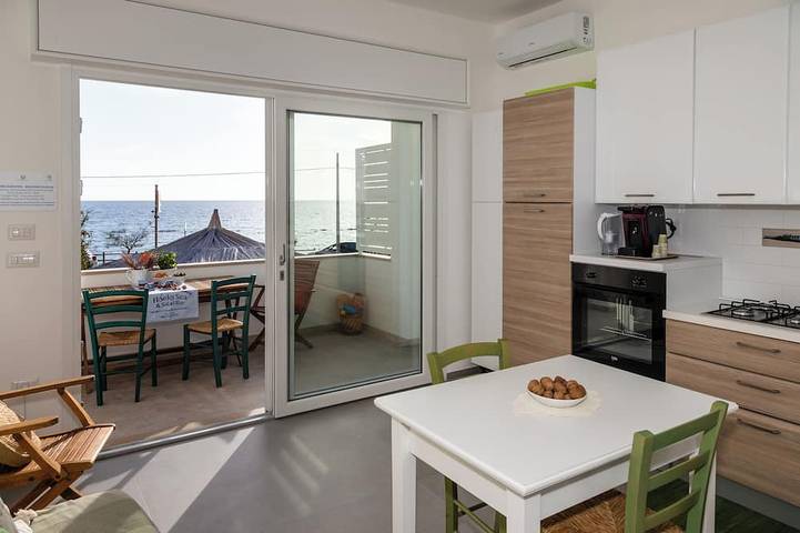 Holiday apartment for 6 people, with balcony - 1