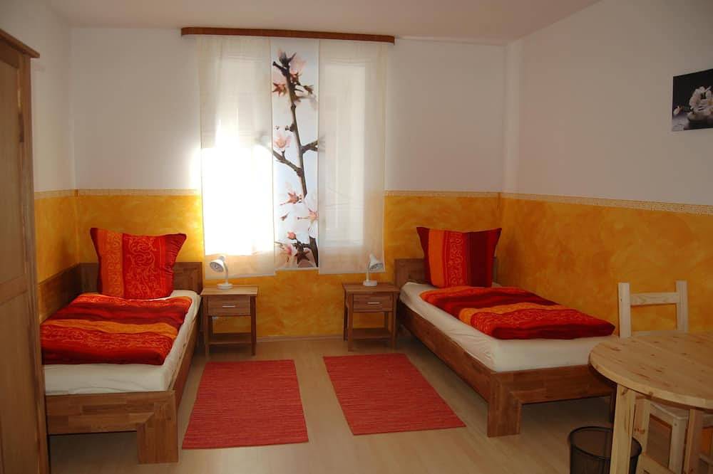 Ganze Wohnung, Bauwagen 7,5qm m. Terrasse in Offingen, Bayerisch Schwaben