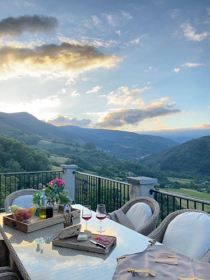 Casa de vacaciones para 10 personas, con vistas y jardín - 1