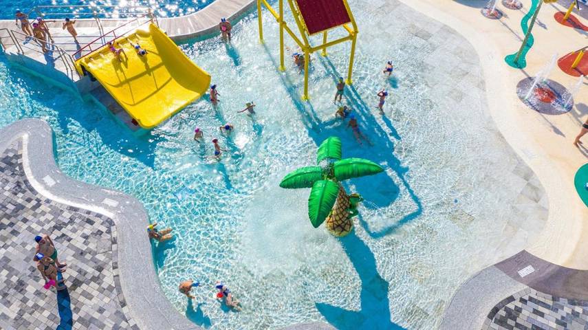 Tente pour 5 personnes, avec terrasse et piscine ainsi que jardin et bassin pour enfant, animaux acceptés dans Sardaigne du Nord - 2