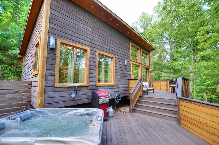 Gîte pour 2 personnes, avec jacuzzi et terrasse, animaux acceptés dans Almond (Caroline du Nord) - 3