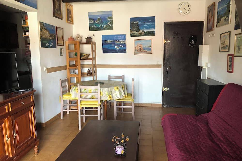 Ganze Wohnung, Appt 4 Rooms seaside Aregno beach in Aregno, Calvi und Umgebung