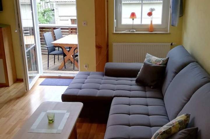 Ferienwohnung für 2 Personen, mit Balkon und Garten