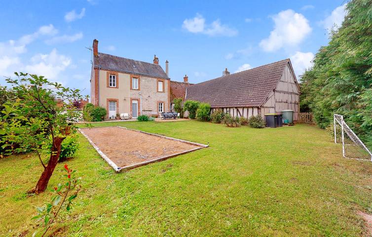 Location de vacances pour 10 personnes, avec Terrasse ainsi que Jardin et Vue à Saint-Viâtre