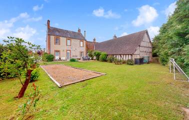 Gîte pour 10 personnes, avec jardin ainsi que vue et terrasse à Saint-Viâtre