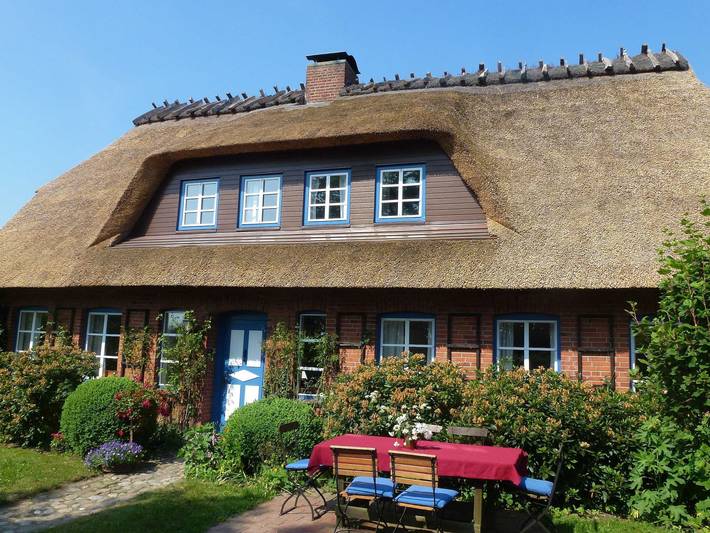 Ferienwohnung für 2 Personen, mit Terrasse und Garten sowie Ausblick in Gelting