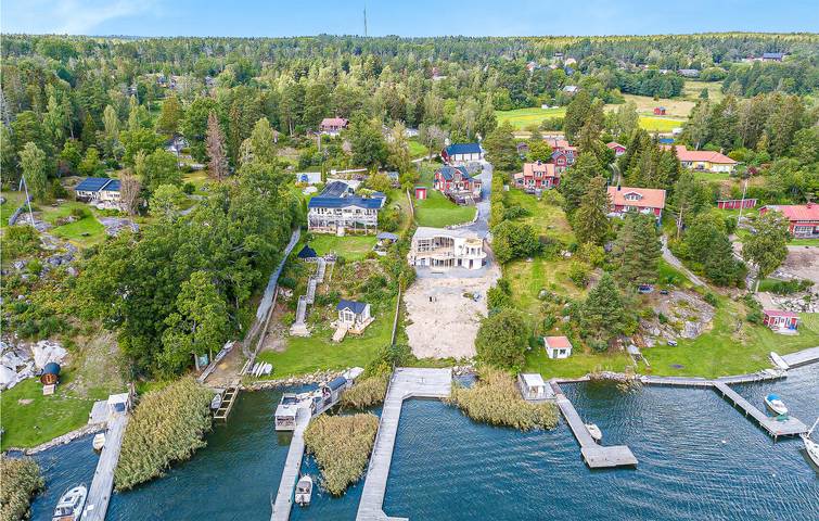 Hus för 5 Personer med bubbelpool in Dyvik, Österåker region