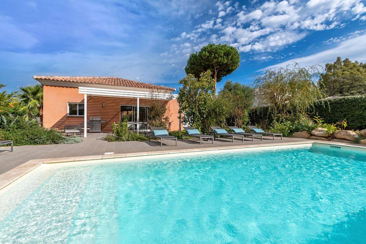 Domaine Villas Mandarine Private Pools & Spa in Calvi, Région de Calvi