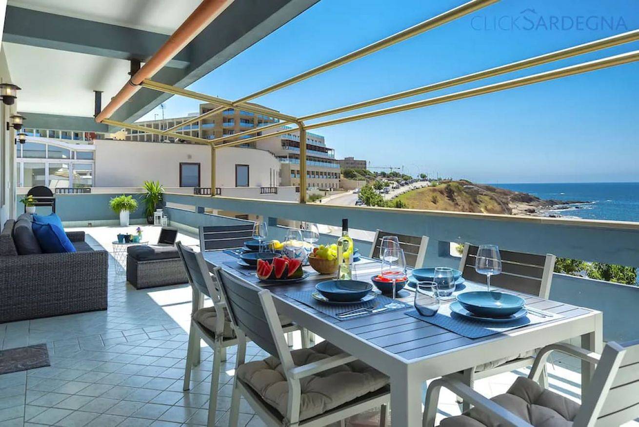 Attico Valencia con spettacolari terrazze fronte mare Wifi, Aria Condizionata, vicino alle spiagge in Riservato Beach Bar, Alghero