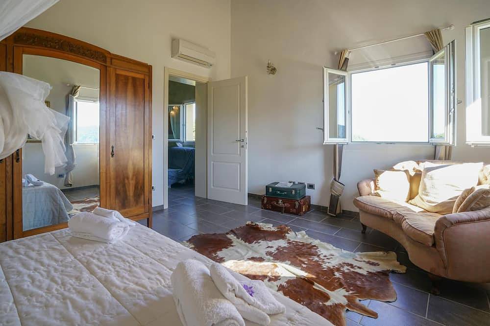 3 bedroom beautiful home in Carro in Castello (Carro), Carro (Liguria)