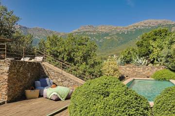 Maison De Vacances pour 9 Personnes dans Pietracorbara, Région de Bastia, Photo 1
