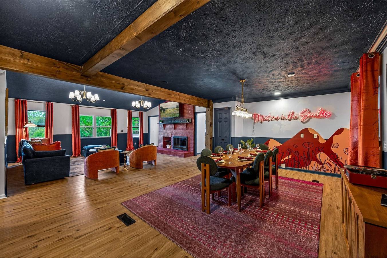 Wellsprings Retreat   Smoky Mtn Views   Sleeps 12 in Gatlinburg, Condado de Sevier