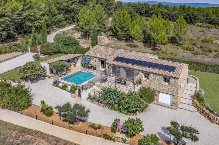Villa pour 6 personnes, avec piscine