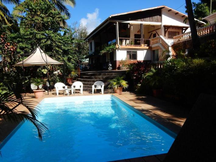 Chambre d’hôte pour 3 personnes, avec piscine et terrasse à Mamoudzou