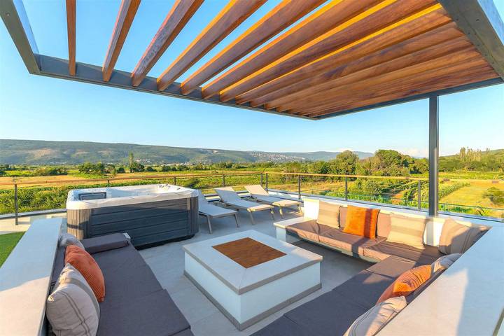 Villa pour 20 personnes, avec jacuzzi et piscine ainsi que sauna et jardin, adapté aux familles à Imotski - 3