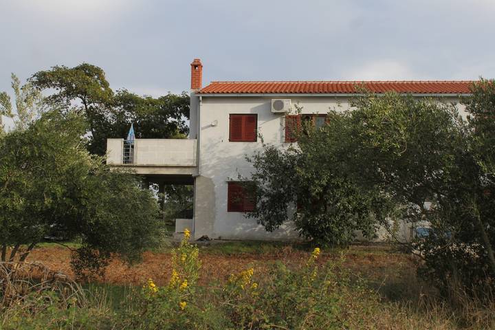 Ganze Wohnung, 1-Zimmer-Ferienwohnung mit Terrasse und Meerblick Mrljane, Pasman -a in Nevidane, Pasman