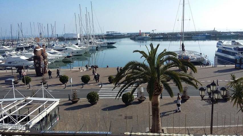 Apartamento de vacaciones para 8 personas, con terraza además de vistas y vistas al lago - 1