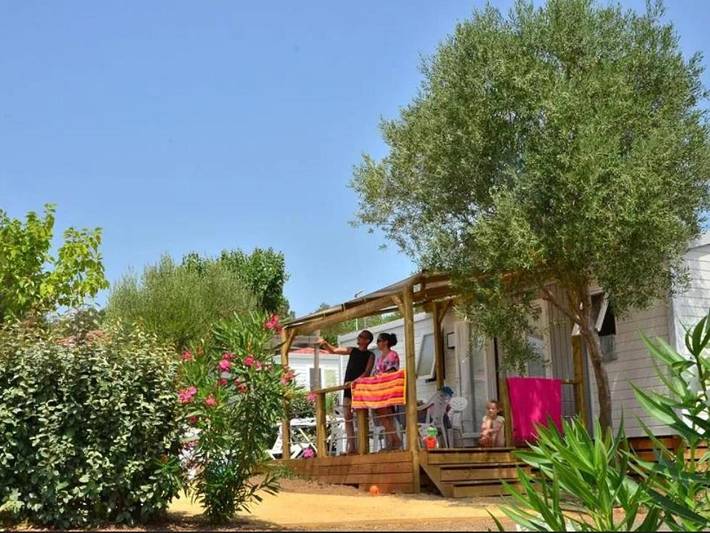 Location de vacances pour 6 personnes, avec bassin pour enfant ainsi que piscine et terrasse, animaux acceptés à Bessan - 4