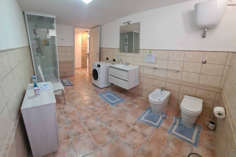 Appartamento intero, Stella Marina,Appartments 450m dal mare,1km dalla spiaggia,ingresso indipendente in Portoscuso, Provincia di Carbonia-Iglesias