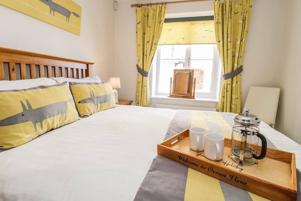 Ocean View Apartment, family friendly in Colwyn Bay in Rhos on Sea, Conwy region