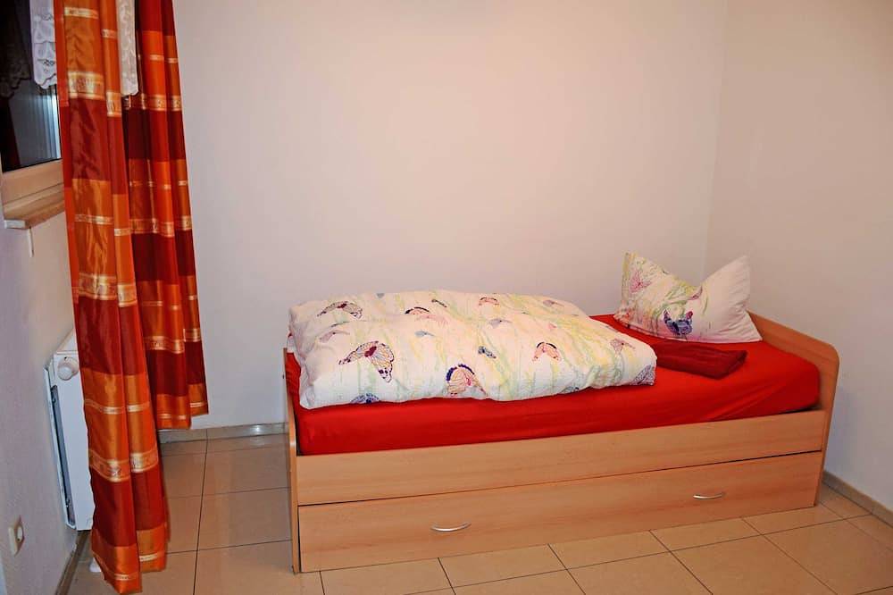 Ganze Wohnung, Ferienwohnung Aschersleben - Deb 038 Ferienwohnung/-zimmer Aschersleben in Aschersleben, Region Salzlandkreis
