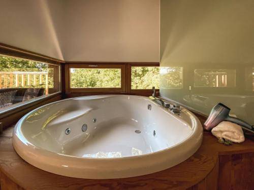 Camping für 5 Personen, mit Garten und Ausblick sowie Pool, mit Haustier in Galicien - 3