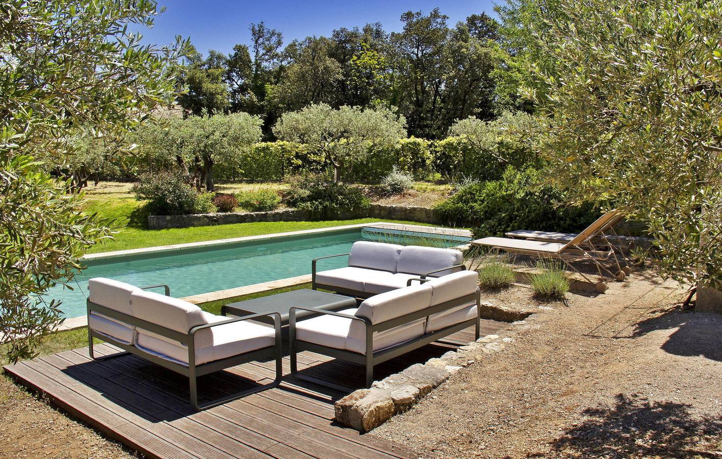 Escapade à Eygalières : Appartement spacieux avec piscine et parking in Eygalières, Région d'Arles