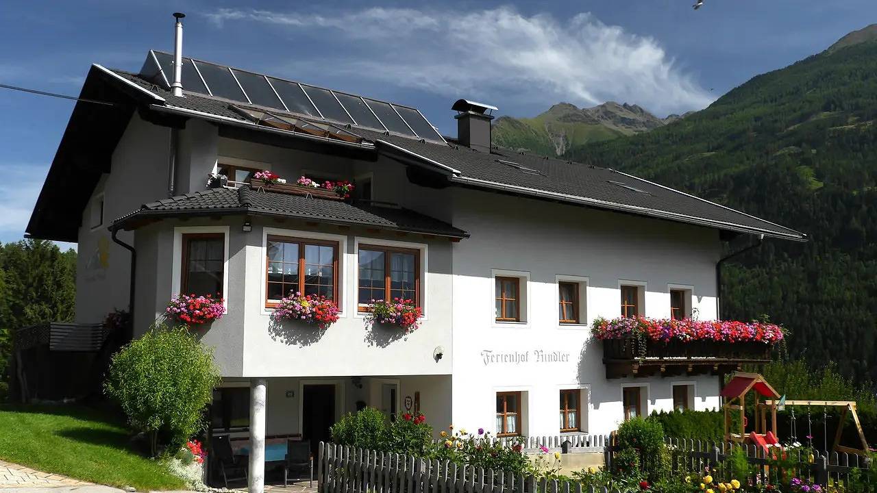 Ganze Ferienwohnung, Ferienwohnung für 5 Personen (65 m²) in Schlaiten in Villgratner Berge, Schlaiten