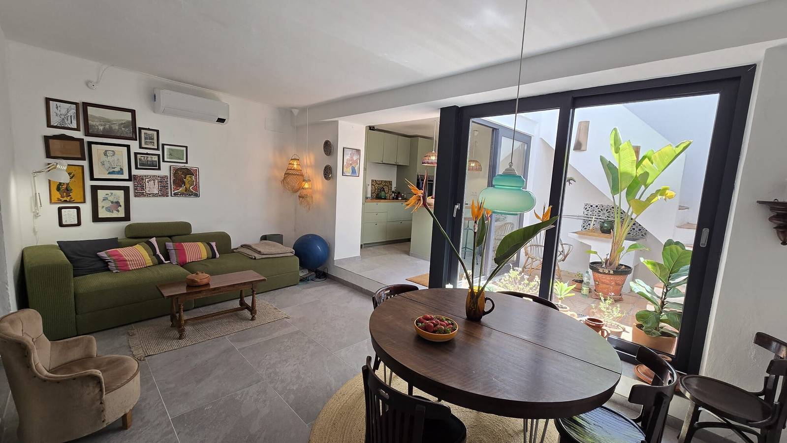 Holiday Home 'Terraza' with Sea Views, Wi-Fi and Air Conditioning in La Herradura, Almuñecar