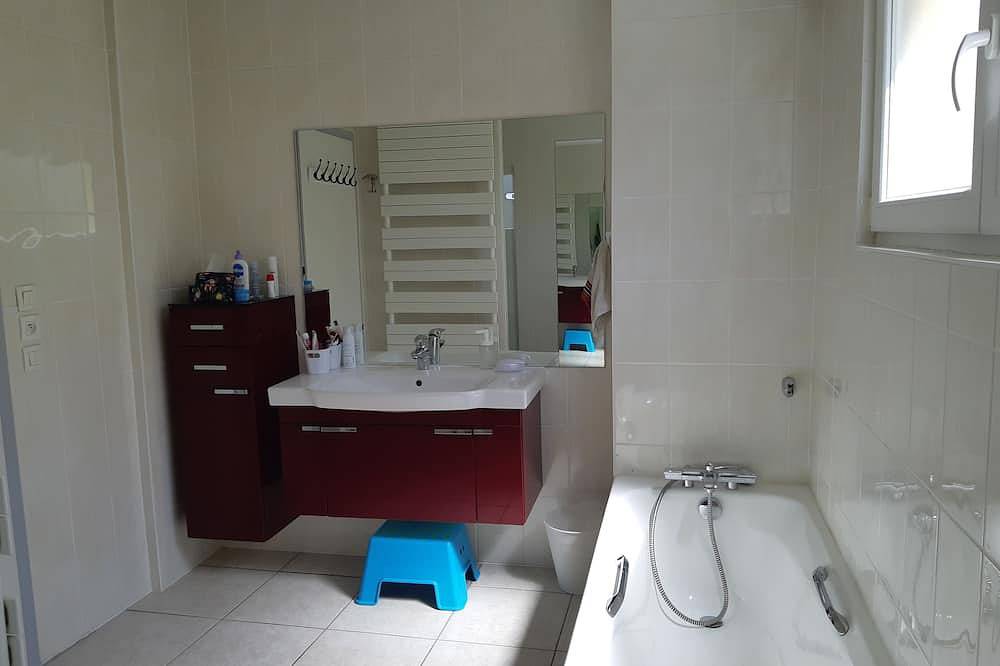 Ganze Wohnung, 3-Sterne-Villa/Wohnung im Herzen der Weinberge mit Veranda und Garten in Barr, Region Sélestat-Erstein