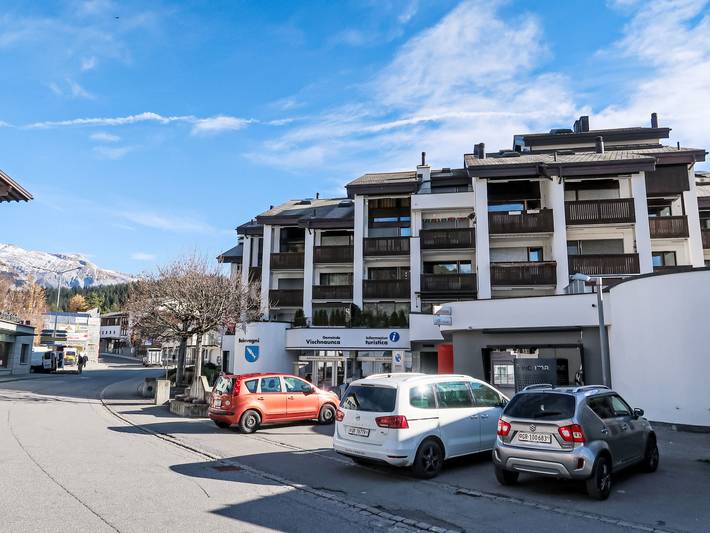 Ferienwohnung für 4 Personen, mit Ausblick und Balkon in Laax