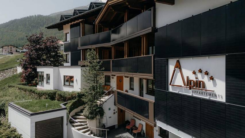 Ferielejlighed for 5 personer, med sauna og have samt udsigt i Sölden