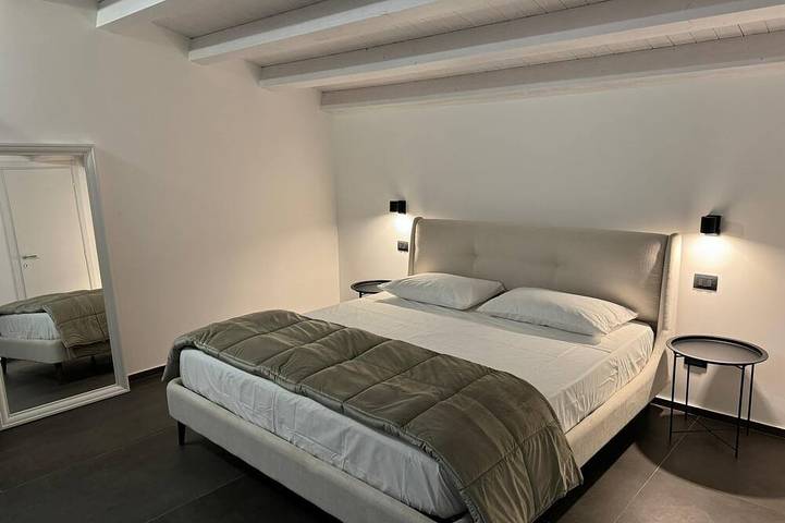 Luxury villa with pool & sweeping views - absolute privacy in Sicily in Caltagirone, Caltagirone region