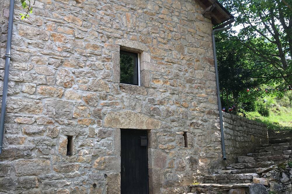 Casa rural típica de Lozerienne, acceso al río Tarn - canoa incluida. in Gorges du Tarn Causses, Cevenas