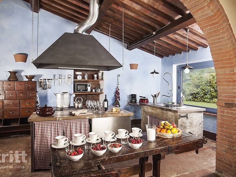 Tritt — Beautiful holiday villa for 14 people with swimming pool in the heart of the famous Montepulciano wine region of Tuscany in Provincia de Siena