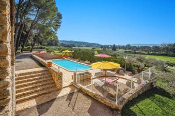 Villa voor 8 Personen in Cheval-Blanc, Parc naturel régional du Luberon, Afbeelding 1