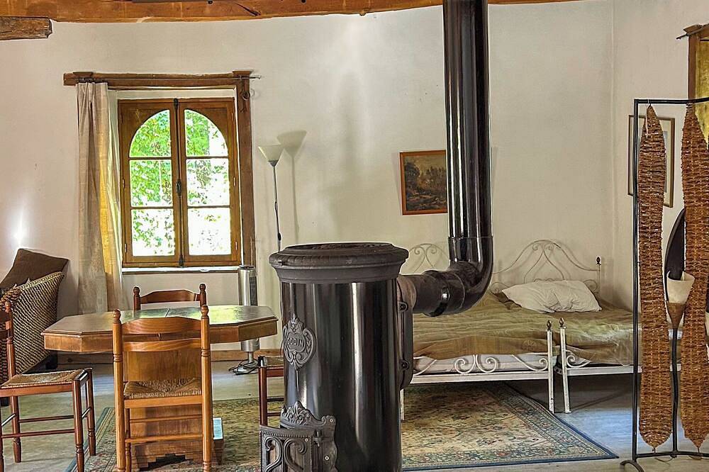 Gîte Le Moulin 8 personnes - piscine et rivière in Lurais, Région de Le Blanc