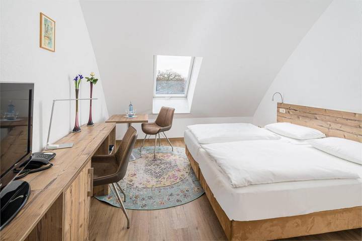 Hotel für 2 Personen, mit Garten in Fürstenwalde - 4