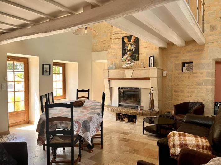 Location de vacances pour 6 personnes, avec piscine et jardin, animaux acceptés à Beaumont (Vienne) - 3