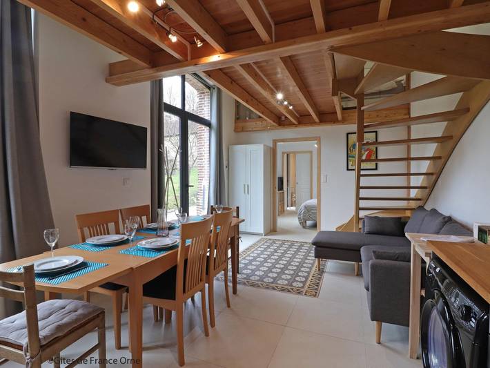 Ganze Wohnung, Außergewöhnliches Haus mit Hallenbad und Sauna in L'Aigle in L'Aigle, Orne