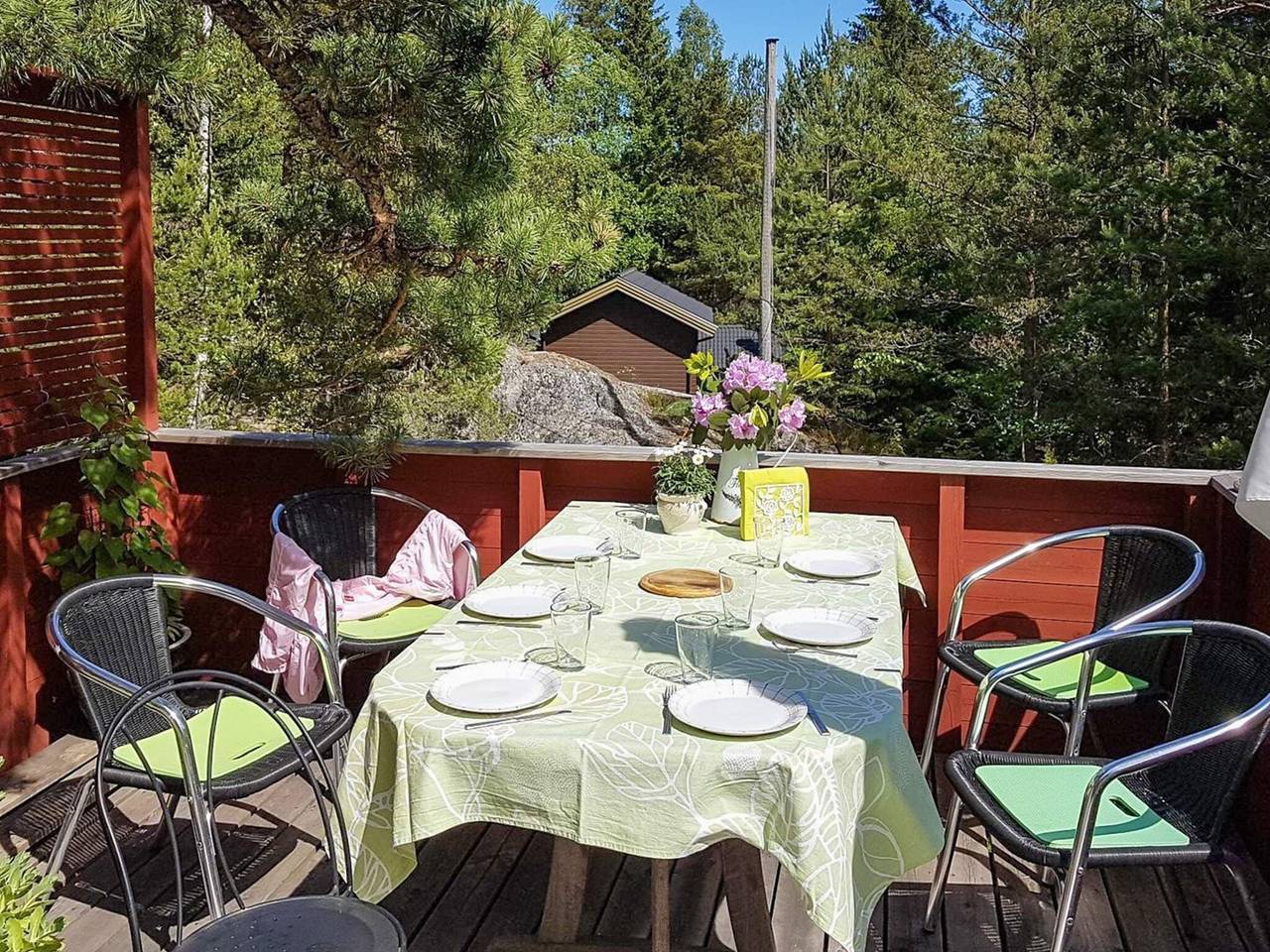 Friedliches Inselhaus in Meeresnähe in Hölö, Fagelbrolandet