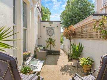 Gîte pour 2 personnes, avec jardin à Torquay