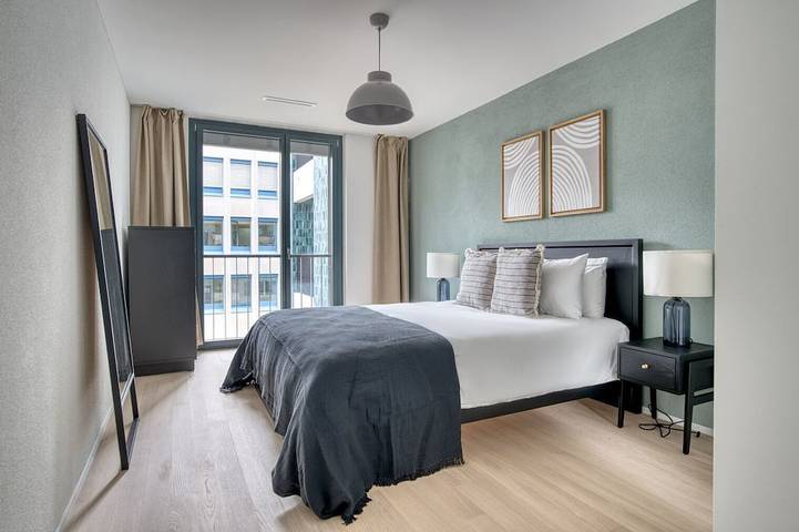 Ganze Wohnung, Sunny Leimbach 3.5 Room w/ Storage & W/D, 2 mins to market, by Blueground in Zürich 41 Leimbach, Zürich