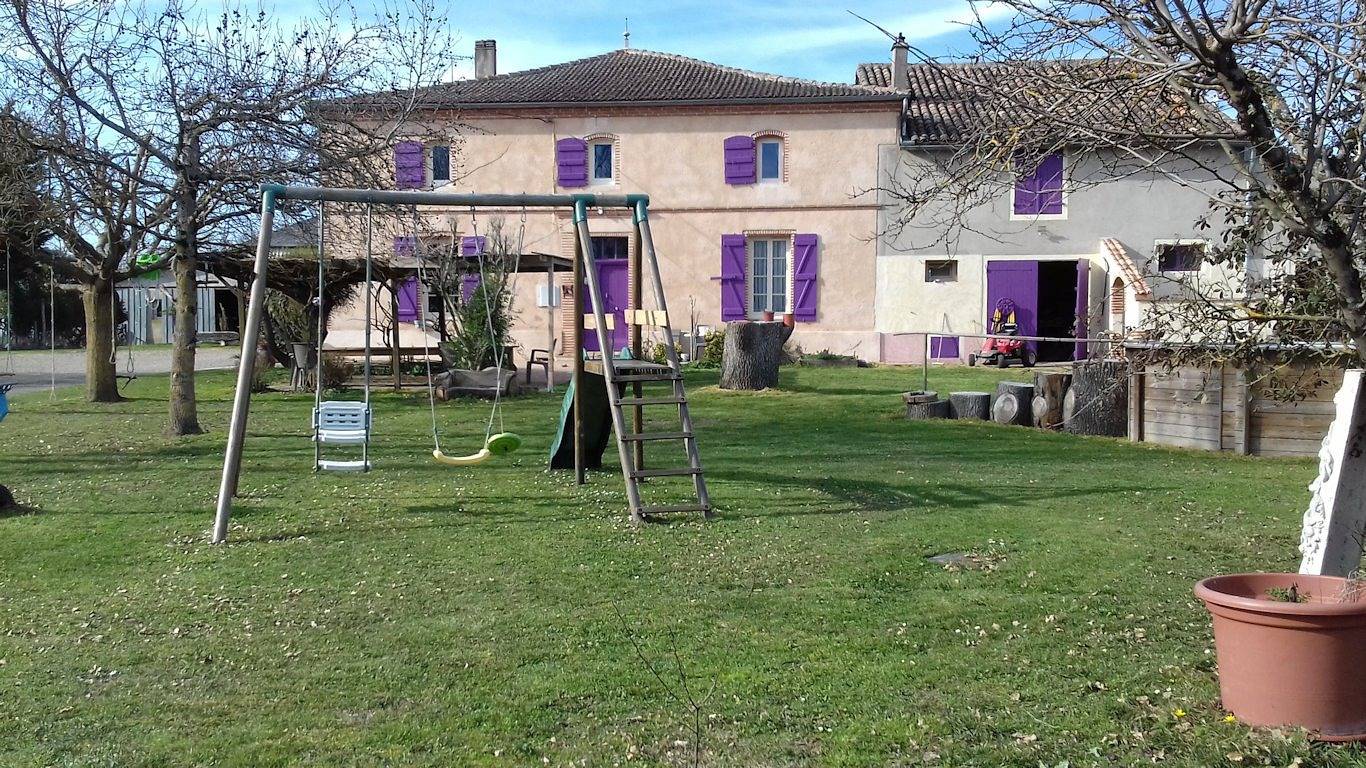 La Ferme des Parreaux, chambres et tables d'hôtes - Chambre crocus in Cordes-Tolosannes, Tarn-et-Garonne