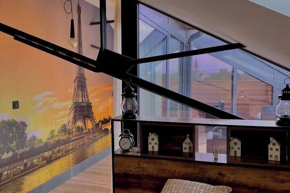 Appartement entier, Studio Eiffel proche de Mulhouse in Wittelsheim, Région de Thann
